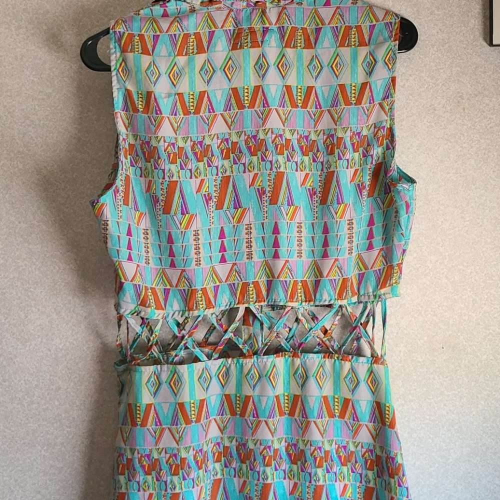 What's Hot Dress - Picture 3 of 6